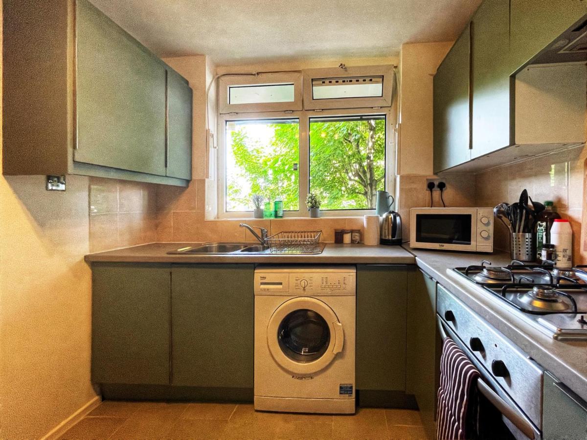 Noah'S Place In Mile End London Exterior foto