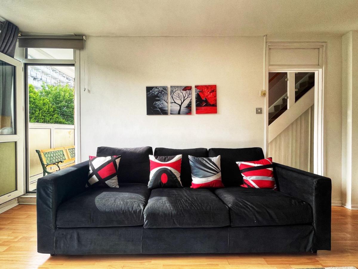 Noah'S Place In Mile End London Exterior foto